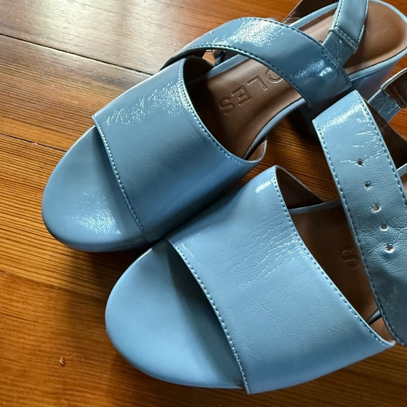 Aerosoles Chamber in Dusty Blue Patent - Picture 9 of 12